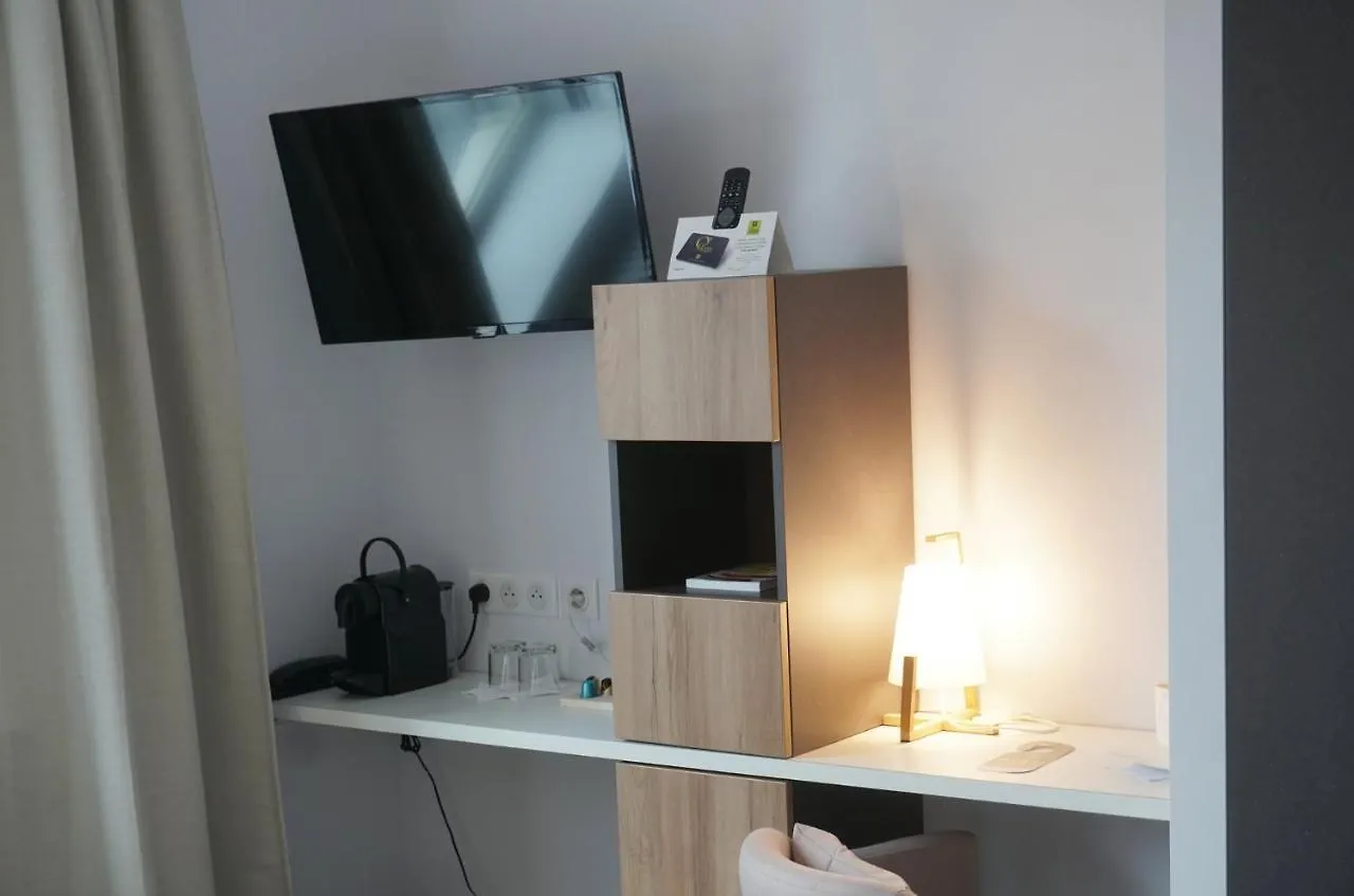 Logis Hotel Le Confluent Pontaumur